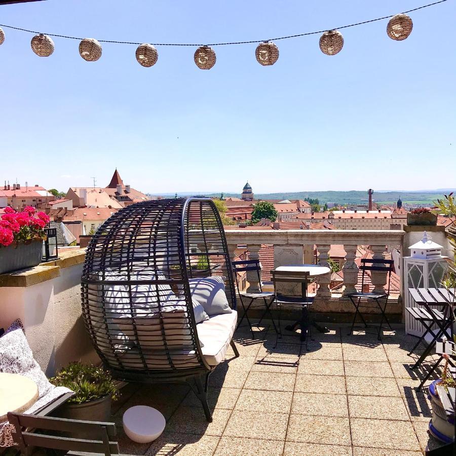 Boutique Apartments U Rolanda, Mikulasske Namesti Znojmo Buitenkant foto
